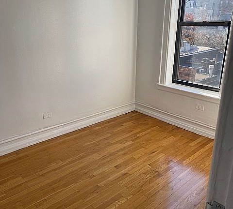 5th image of 624 W 139th St #5C