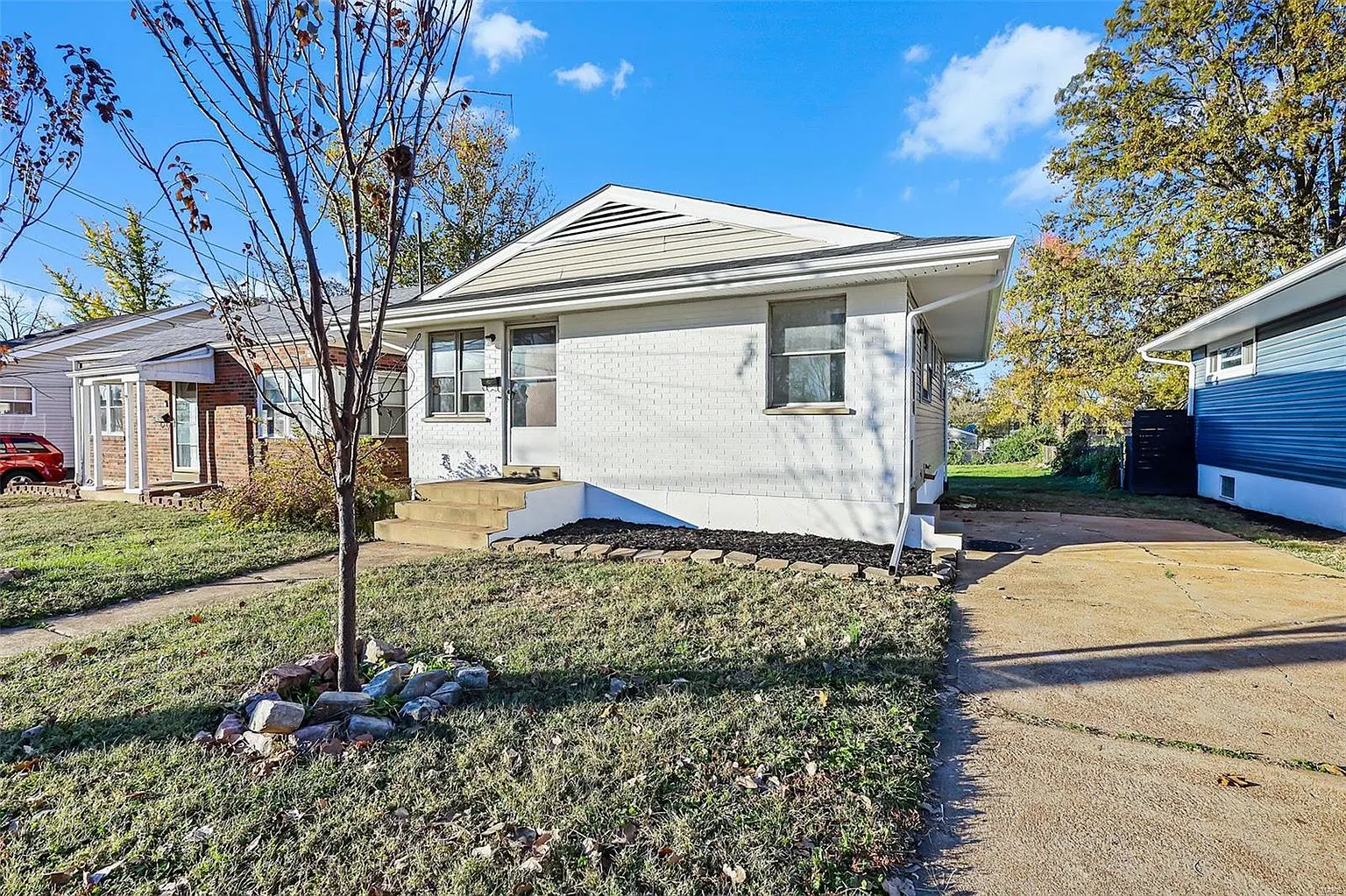 145 Monica Dr photo 1