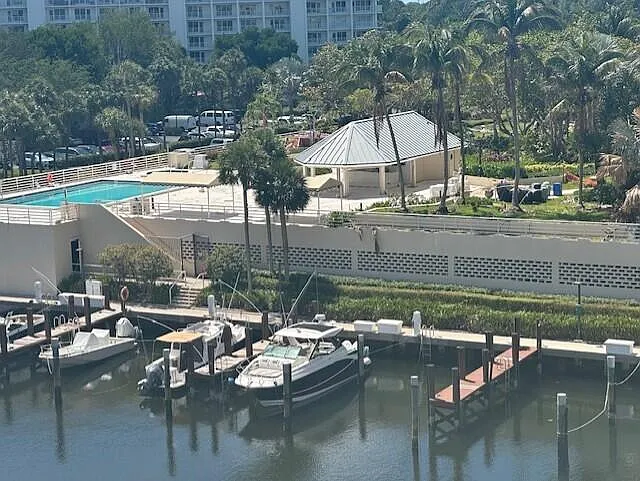 4201 N Ocean Blvd #C1608 — Photo 2