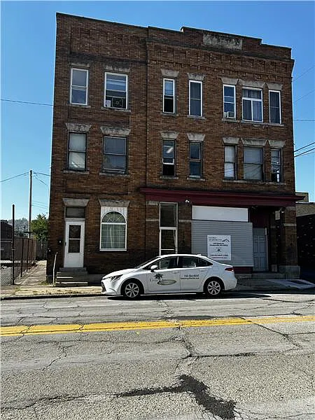 416 Adams St #1