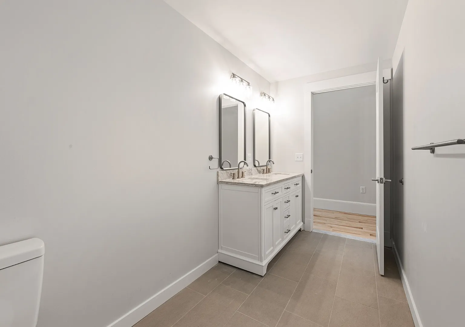 130 Pearl St - 304 — Photo 2