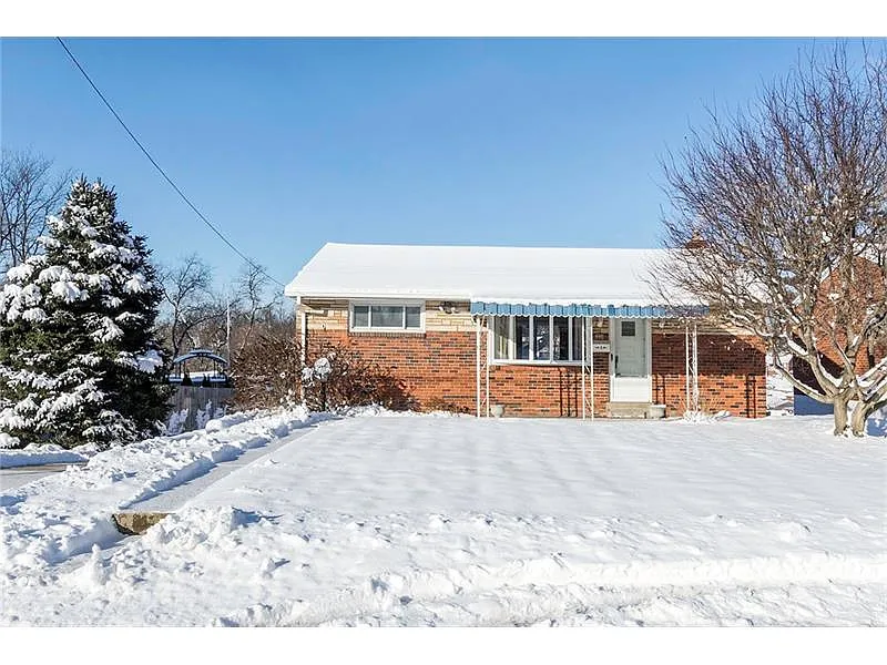 440 Dennison Dr photo 1
