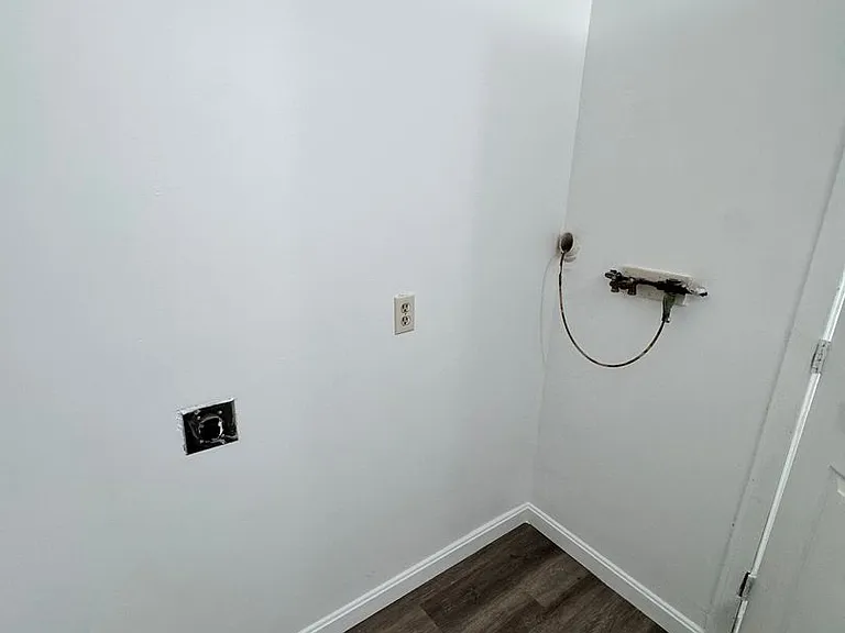 17 Bassett St #A — Photo 8