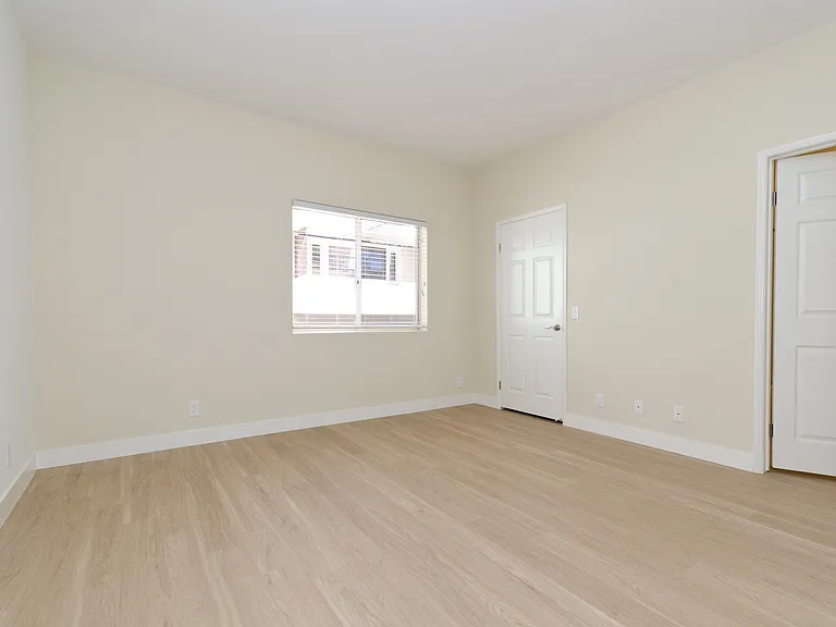 1230 Wellesley Ave #205 — Photo 13