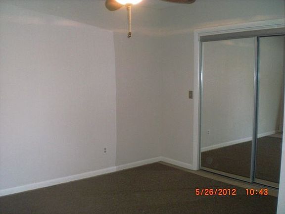 4th image of 49 Village Ct