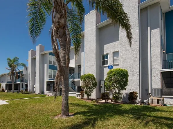 171 Medallion Blvd APT F, Madeira Beach, FL 33708