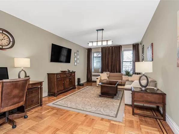 2166 Bronx Park E #2A, Bronx, NY 10462