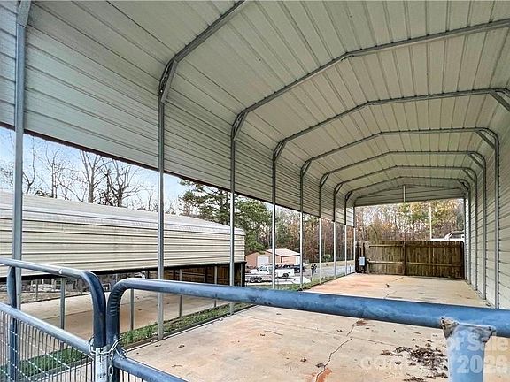 5th image of 752 Sam Brown Rd