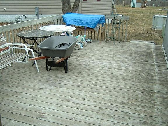 5th image of 2454 Estabrook Dr