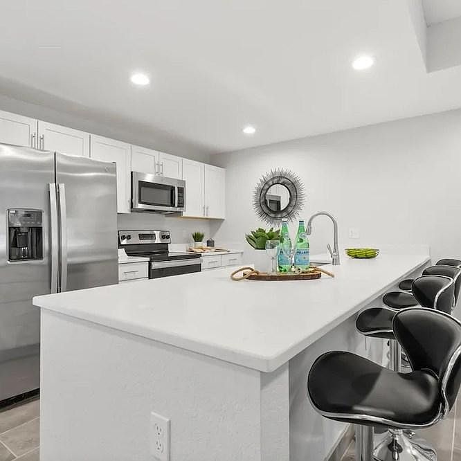 1st image of 2413 N Tamiami Trl