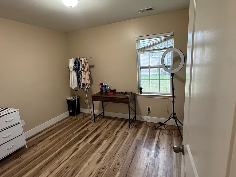 257 Rowland Dr — Photo 18