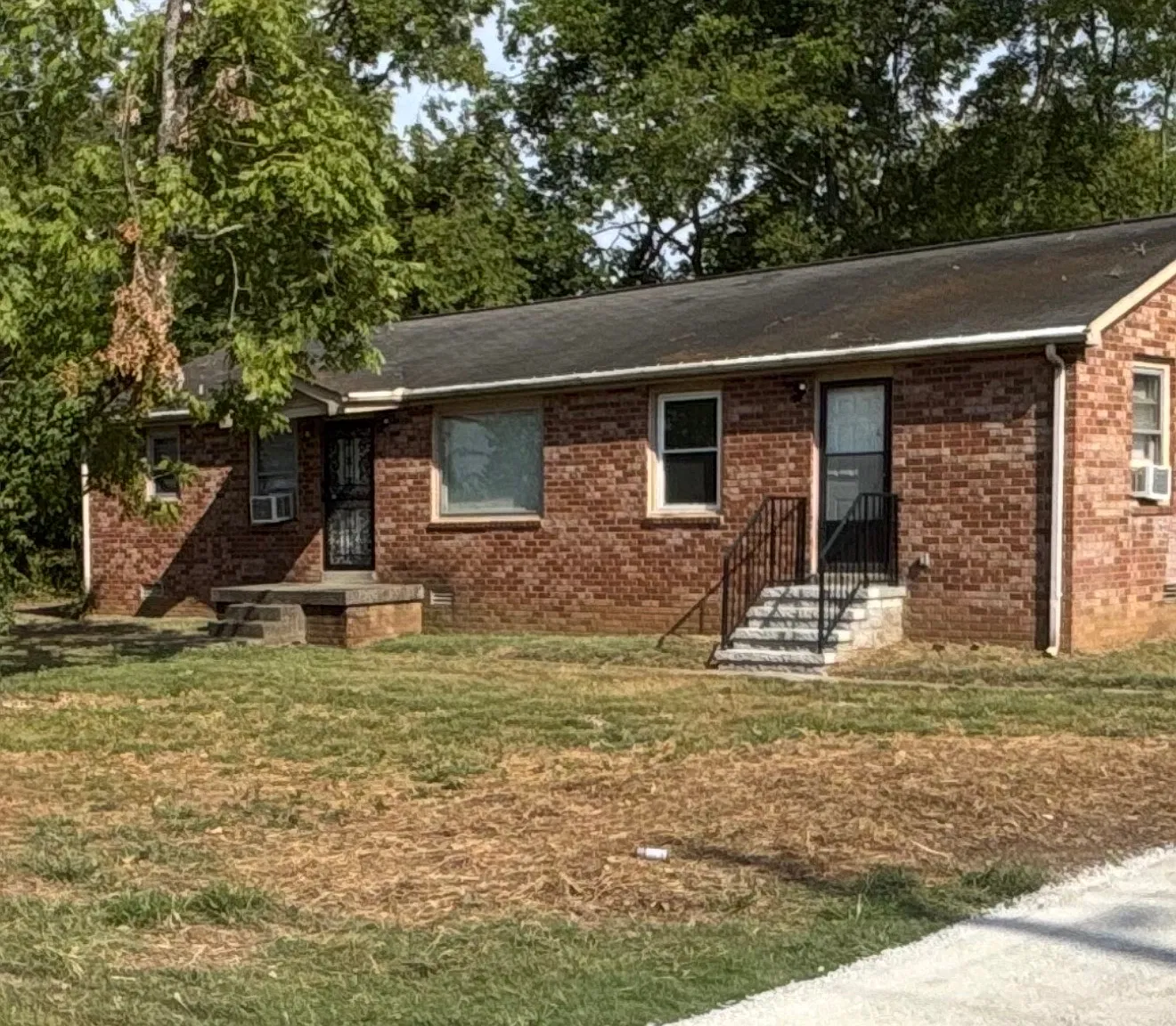 1 bed, 450 sqft, $1,100 — Photo 2