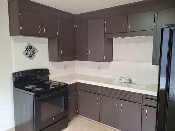 2nd image of 801 S Hutchins St APT B