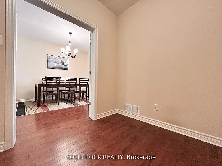 66 Madelon Dr — Photo 4