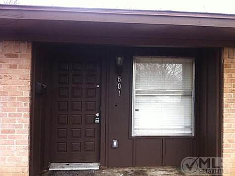 2nd image of 803 Johnnie Row