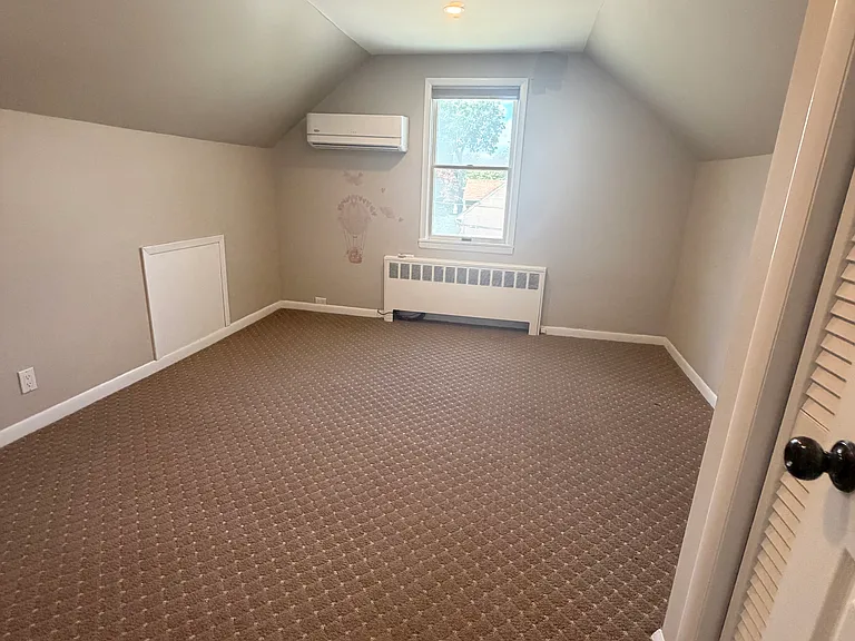 2127 Elise Ave — Photo 4