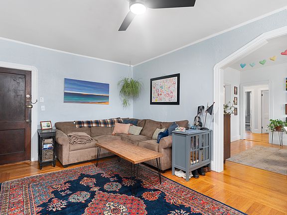 5th image of 843 Hope St #2