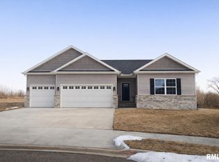 8802 N Westpoint Ct, Edwards, IL 61528