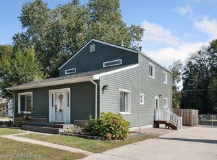 21526 Oxford Ave, Farmington Hills, MI
