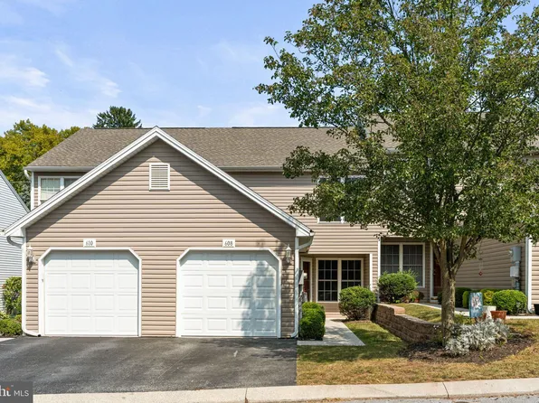 608 Bluebill Dr #22B, Etters, PA 17319