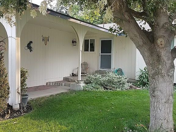 Covered entryway