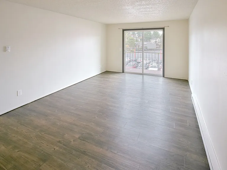 4807 Vesper Dr — Photo 3