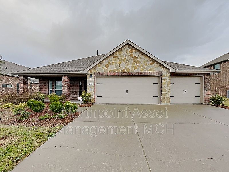 1st image of 3024 Maverick Dr