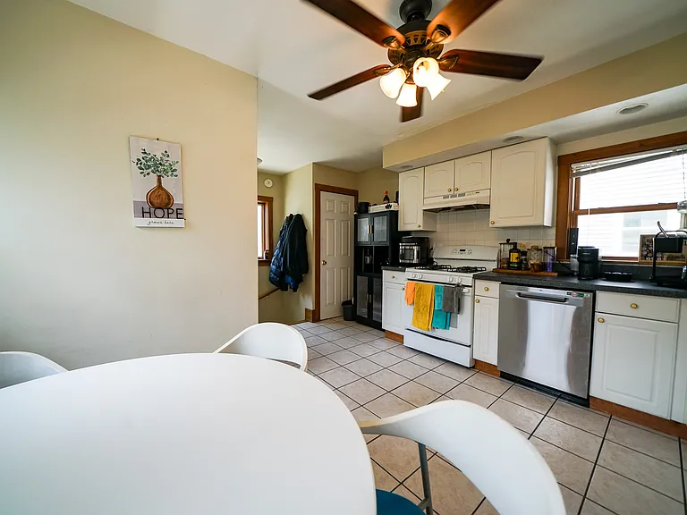 357 Columbia St #2 — Photo 11