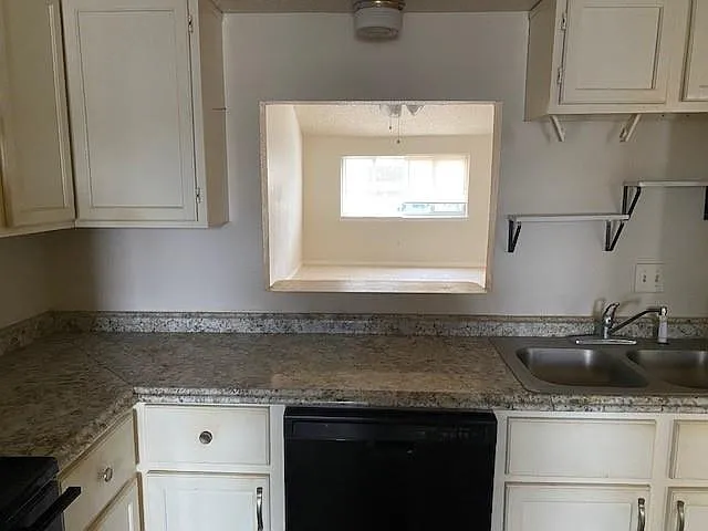 2142 Greenbriar Colony Dr — Photo 9