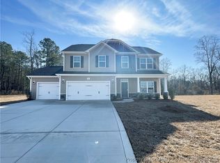 108 Ironbark Dr, Raeford, NC 28376