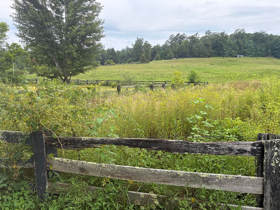 2nd image of 367 Banks Branch Rd