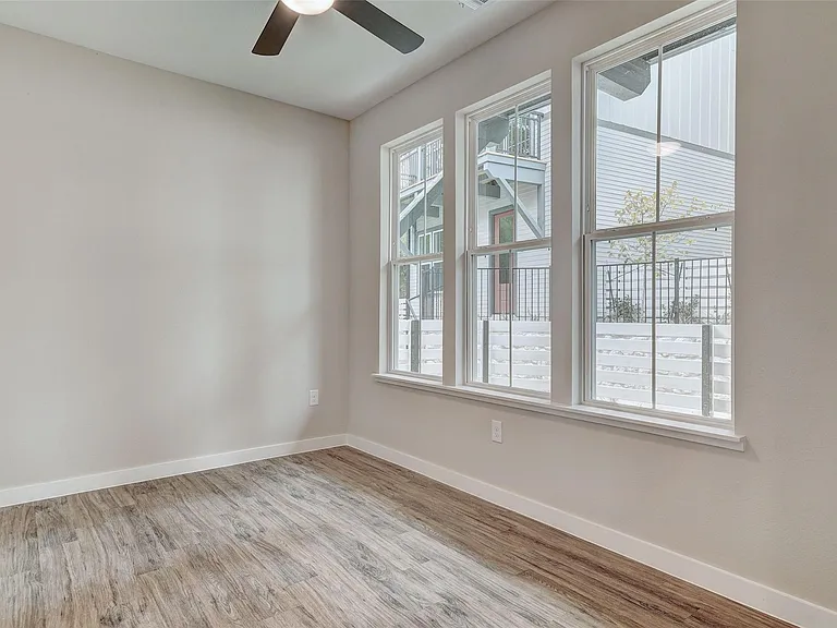 3809 Valley View Rd #13 — Photo 5