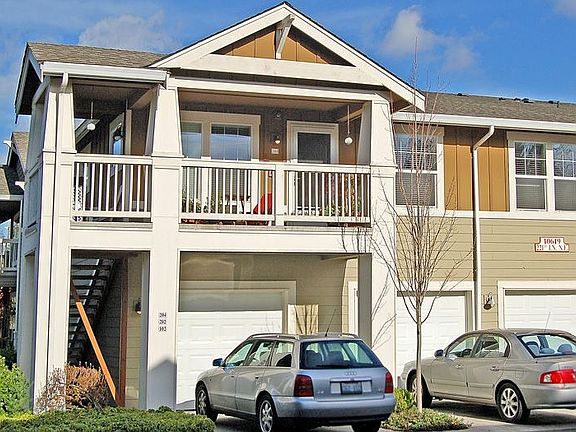 3rd image of 10619 221st Ln NE Unit 204