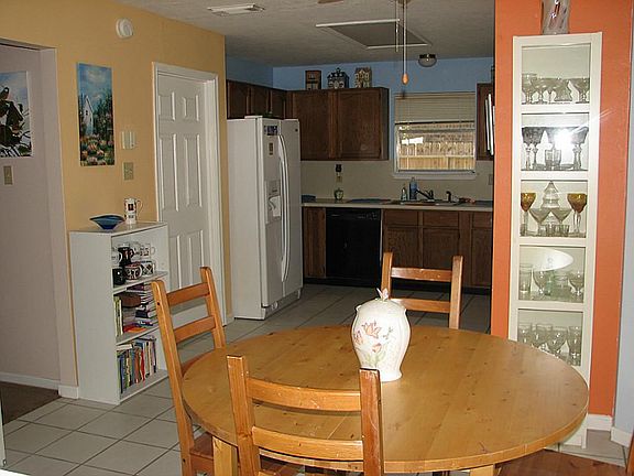 5th image of 2920 Tower Bridge Ct
