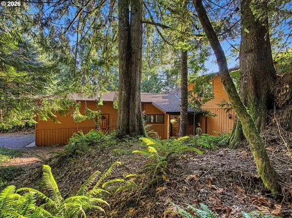 25899 E Bright Ave, Welches, OR 97067