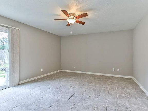 4th image of 15706 Pagehurst Dr