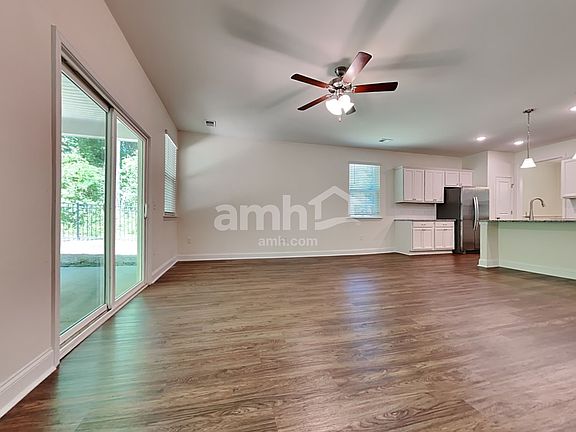 5th image of 219 Swan Dr