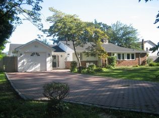 28 Sycamore Ave, Bethpage, NY 11714