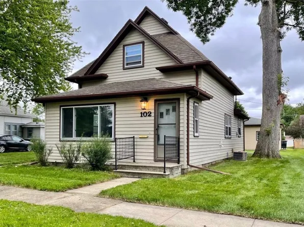 102 5th St SW, Altoona, IA 50009
