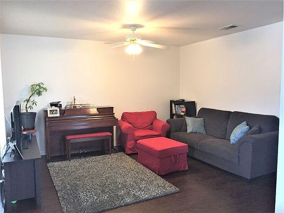 3rd image of 2804 Hard Rock Cir