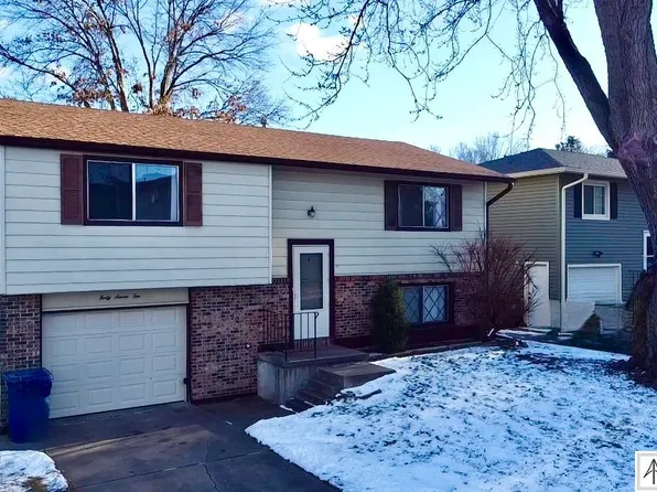 4710 Goldenrod Ln, Lincoln, NE 68512