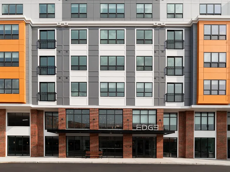 EDGE Apartments — Photo 42