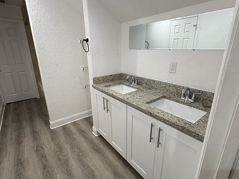 3615 N Apopka Vineland Rd — Photo 3