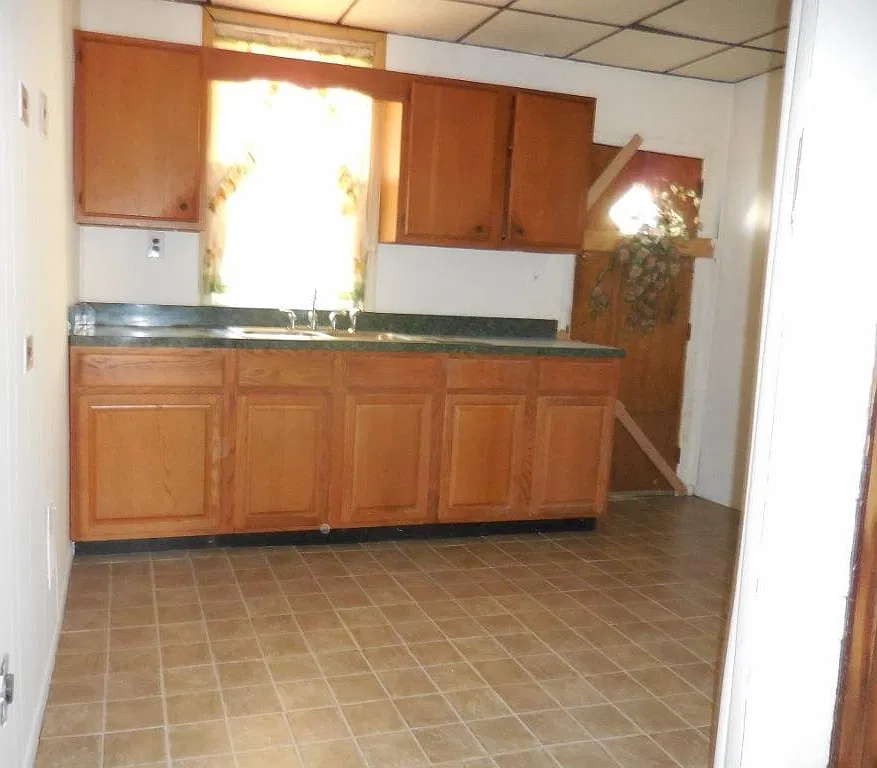 4 bed, 1444 sqft, $1,400 — Photo 1