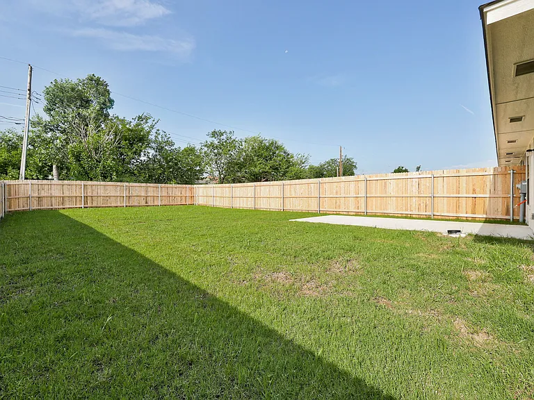 200 NW 122nd St #B — Photo 34