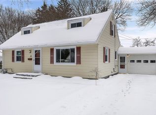 19 Sierra Rd, Rochester, NY 14624