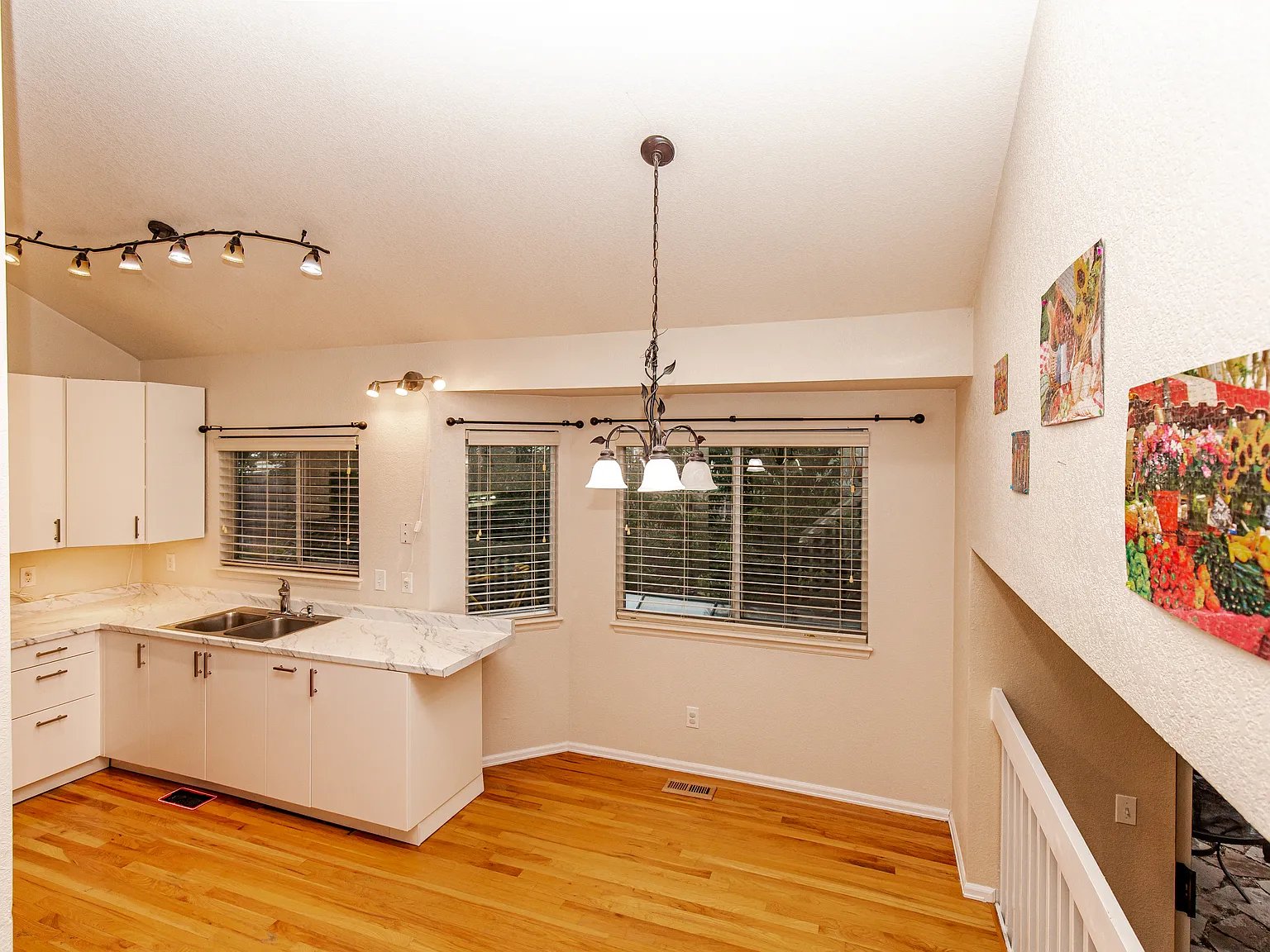 4 bed, 1878 sqft, $2,800 — Photo 4