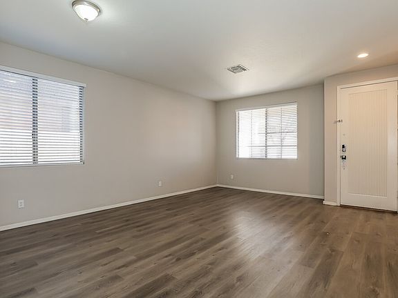 4th image of 2427 E Glass Ln