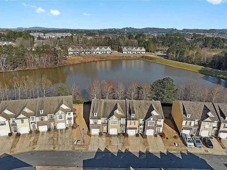 1964 Lakeshore Overlook Cir NW — Photo 4
