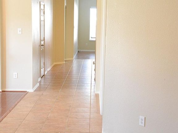 2nd image of 4518 Sawgrass Dr